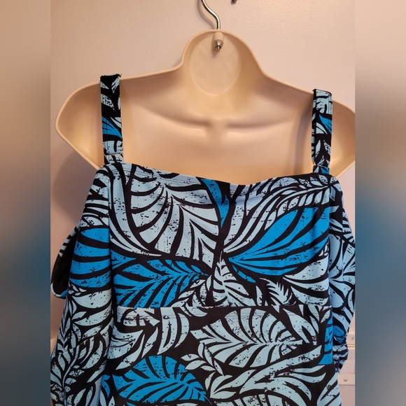 Swimsuits for all plus size - Picture 4 of 6